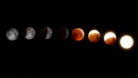 Fazele lunii decembrie 2023: Când este Lună Nouă și Luna Plină?